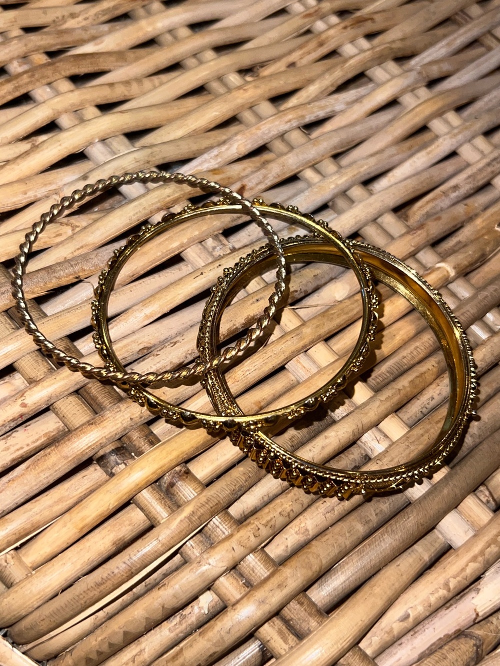 Set of three Gold Textured Bangle Bracelet - Women Jewelry - Picture 3 of 6